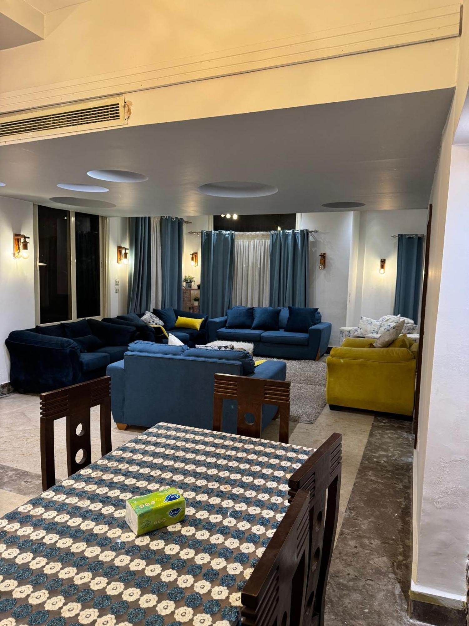 مفروشه للايجار في التجمع Apartment *
